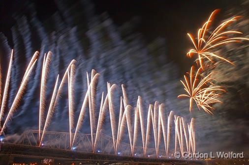 Winterlude 2010 Fireworks_13645.jpg - Winterlude ('Bal de Neige' in French) is the annual winter festivalof Canada's capital region (Ottawa, Ontario and Gatineau, Quebec).Photographed from Gatineau (Hull), Quebec, Canada.